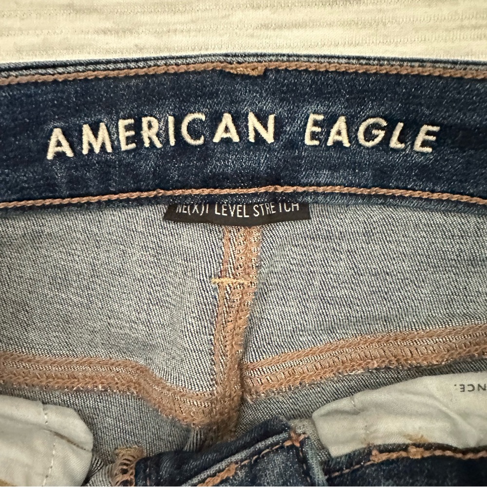 American Eagle High Rise Jeans - Picture 2 of 3